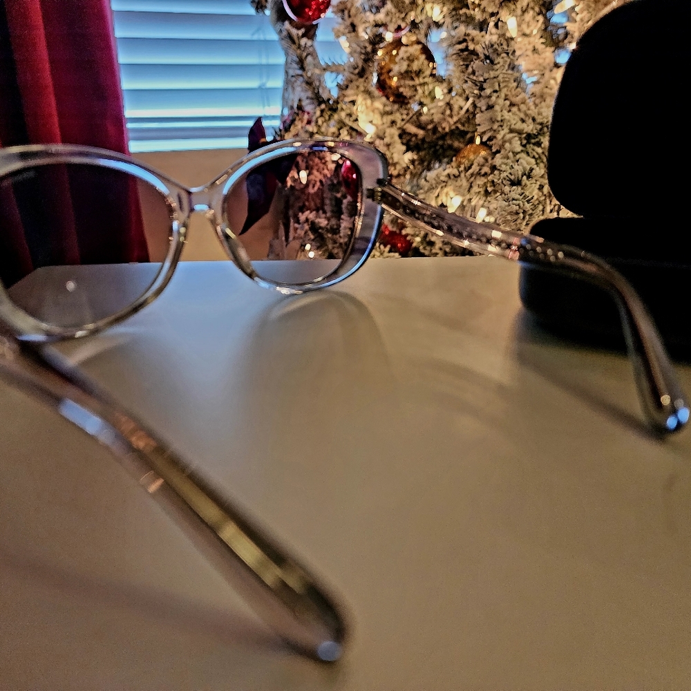 Coach Sunglasses - Picture 10 of 10